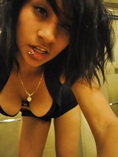 Filthy Black Babes Tease On Cam By Showing Tits