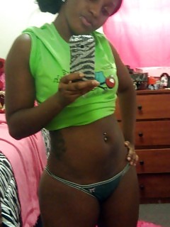 Black Girlfriends Ebony Shaved Pussy